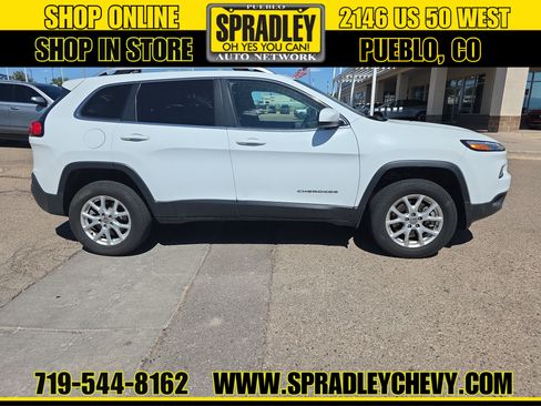 Used 2014 Jeep Cherokee Latitude w/ Cold Weather Group AWD/4WD image 3