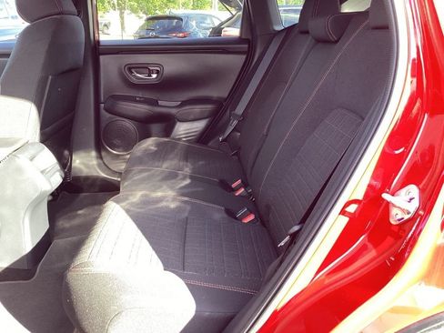 Used 2025 Honda HR-V Sport image 12