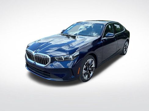 New 2026 BMW 530i xDrive w/ Premium Package AWD/4WD image 7
