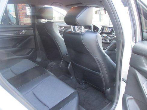 Used 2018 Honda Accord Sport image 43