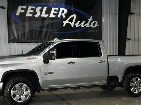 Used 2021 Chevrolet Silverado 2500 LTZ w/ LTZ Premium Texas Edition AWD/4WD image 2