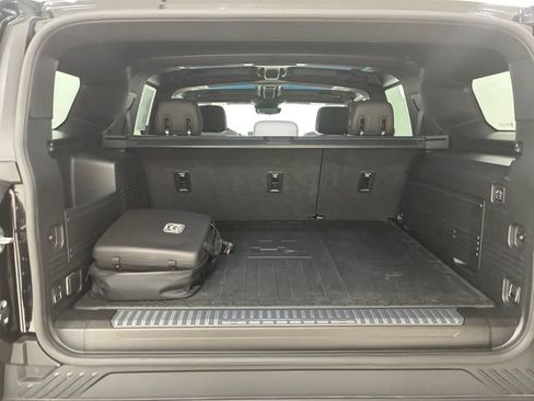 Certified 2025 GMC Hummer EV 3X w/ LPO, Cargo Utility Package AWD/4WD image 17