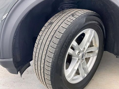 Used 2023 Ford Explorer XLT w/ Equipment Group 202A image 33