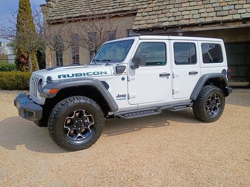 Used 2022 Jeep Wrangler Unlimited Rubicon 4xe w/ Cold Weather Group image 6