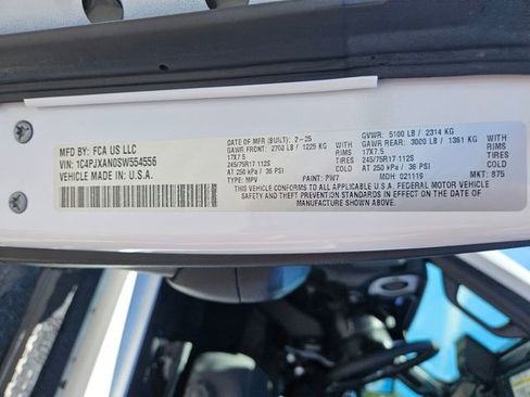 Used 2025 Jeep Wrangler Sport AWD/4WD image 30