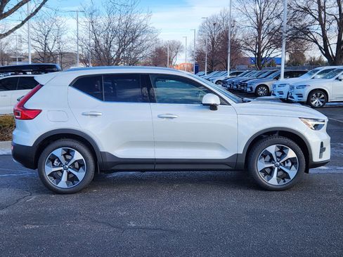 New 2025 Volvo XC40 B5 Core w/ Protection Package Premier image 2