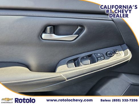 Used 2024 Nissan Sentra SV FWD image 18