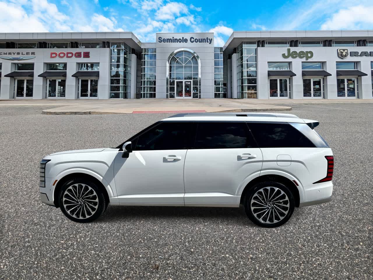Used 2026 Hyundai Palisade Calligraphy AWD/4WD image 5