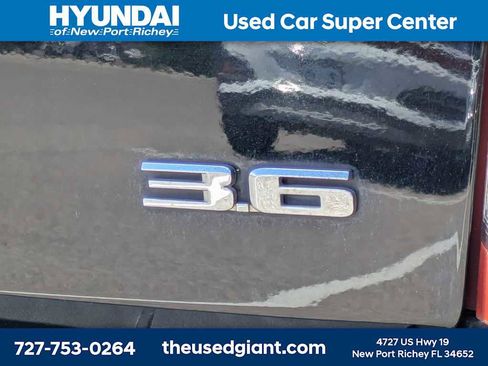 Used 2014 Cadillac SRX Luxury FWD image 12
