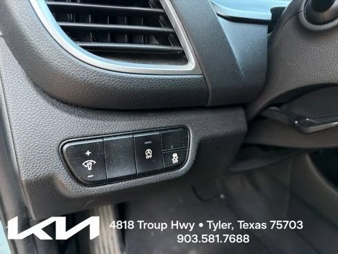 Certified 2024 Kia Seltos EX AWD/4WD image 16