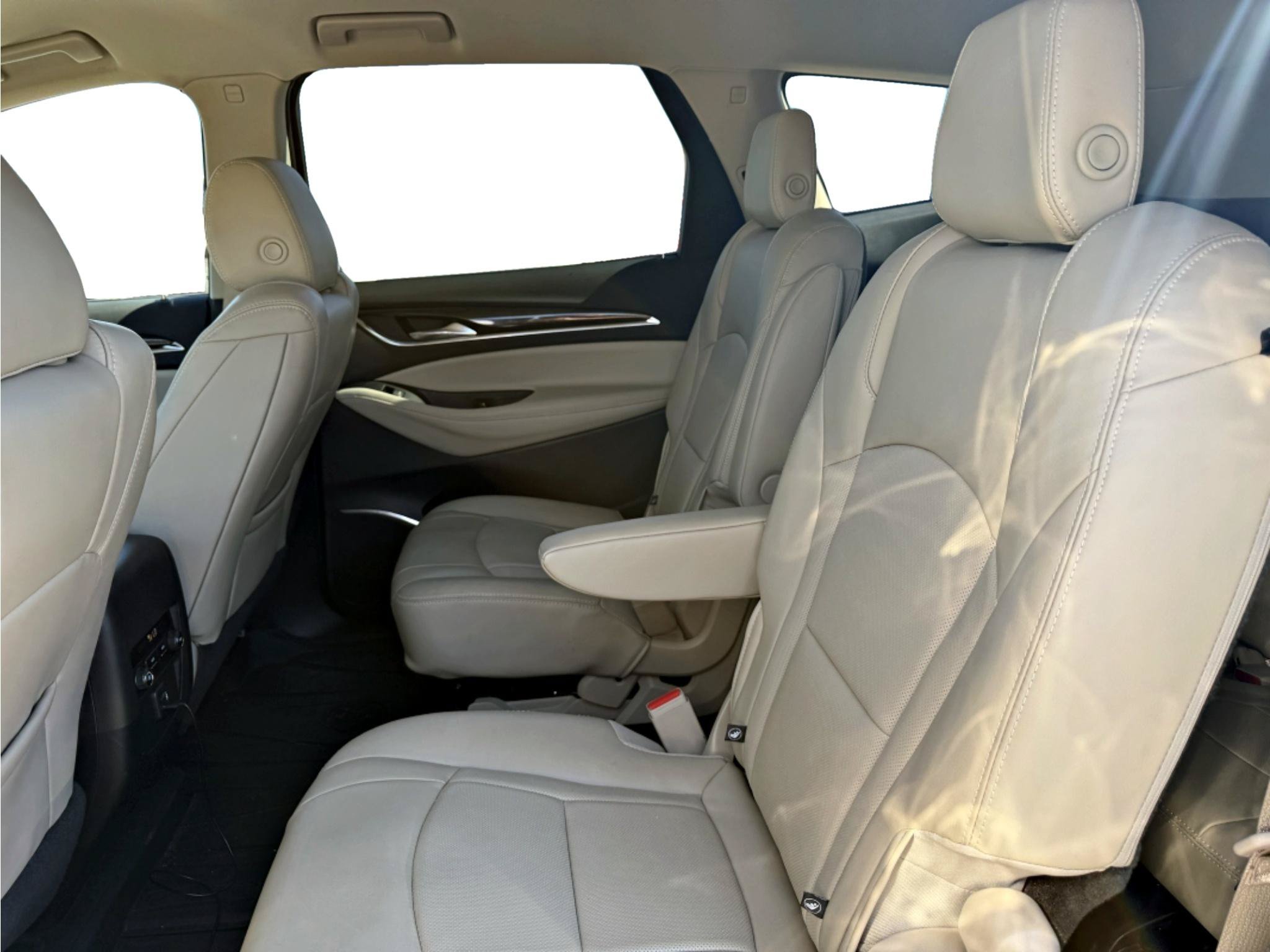 Used 2018 Buick Enclave Essence w/ Trailering Package AWD/4WD image 7