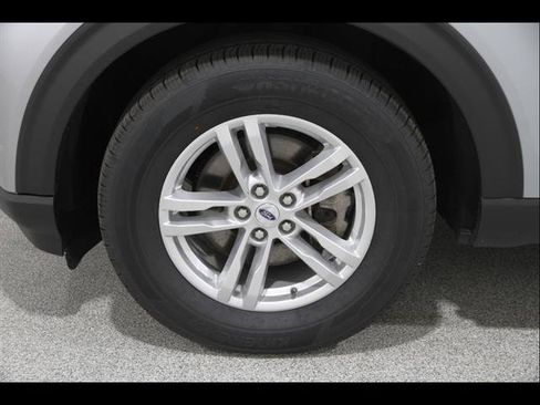 Certified 2023 Ford Explorer XLT w/ Equipment Group 202A AWD/4WD image 23