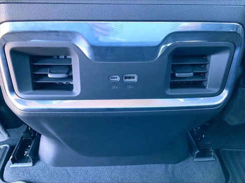 Used 2025 Chevrolet Silverado 1500 LTZ AWD/4WD image 30