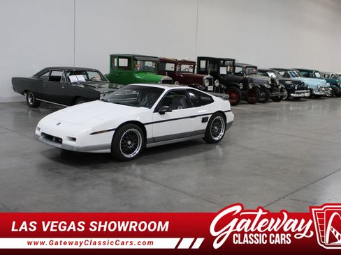 Used 1987 Pontiac Fiero GT image 4