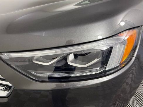 Used 2019 Ford Edge Titanium w/ Equipment Group 301A FWD image 11