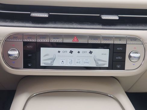 New 2026 Genesis G90 3.5T AWD/4WD image 15