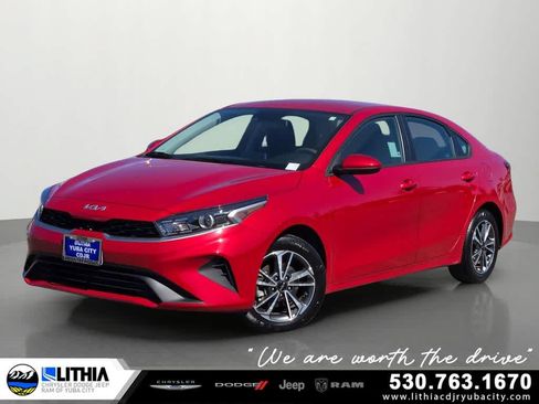 Used 2023 Kia Forte LXS FWD image 1