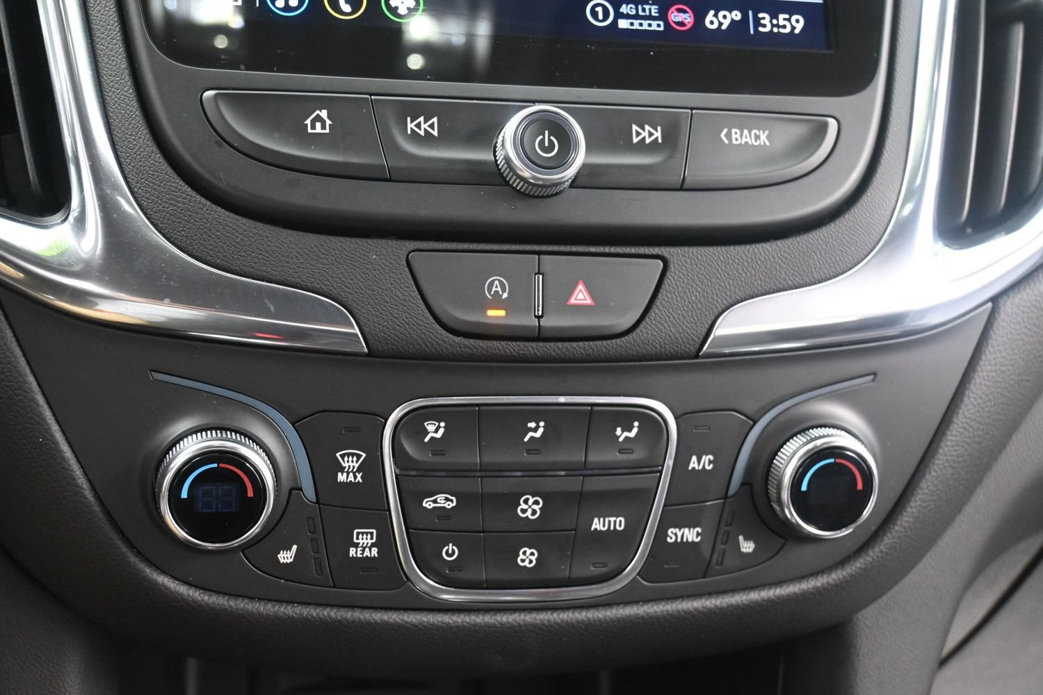 Used 2024 Chevrolet Equinox LT AWD/4WD image 31