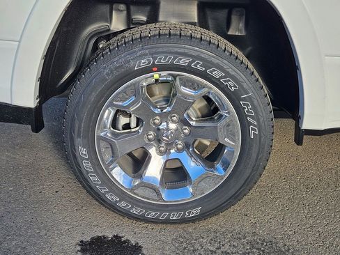 New 2026 RAM 1500 Big Horn AWD/4WD image 9