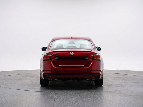 Used 2025 Nissan Altima 2.5 SV FWD image 7