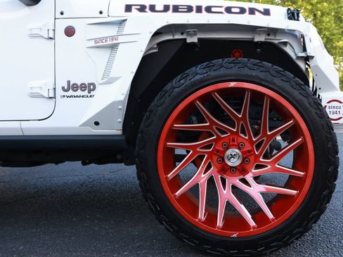 Used 2025 Jeep Wrangler Unlimited Rubicon AWD/4WD image 14