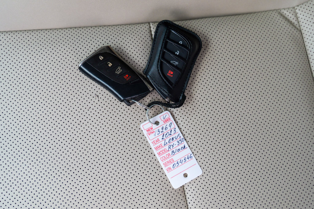 Used 2023 Lexus RX 350 Premium w/ Accessory Package AWD/4WD image 60