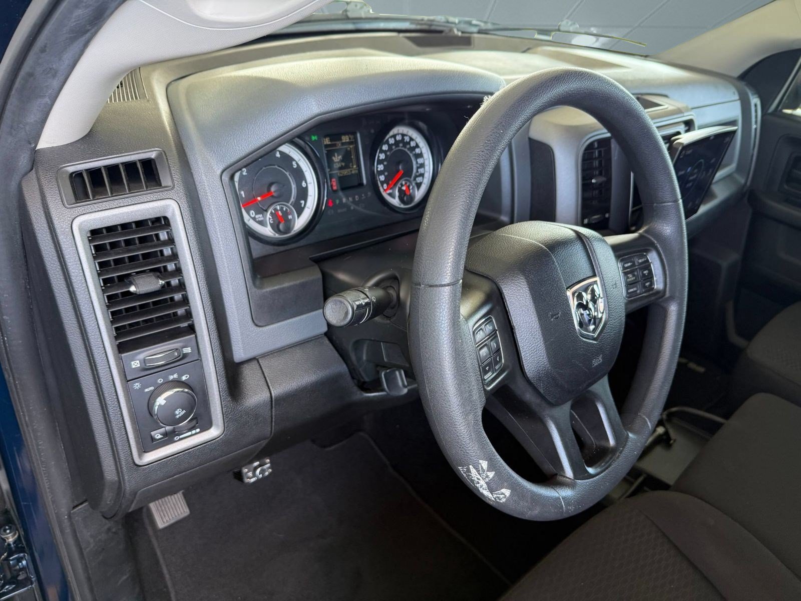 Used 2020 RAM 1500 Tradesman w/ Tradesman SXT Package AWD/4WD image 4