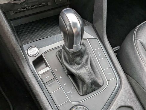 Used 2019 Volkswagen Tiguan SEL AWD/4WD image 27