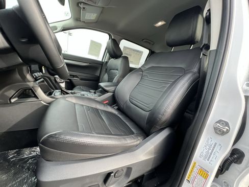 New 2025 Ford Ranger Lariat w/ FX4 Off-Road Package image 13