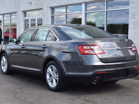 Used 2017 Ford Taurus SEL FWD image 8