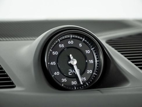 Certified 2025 Porsche Cayenne Coupe w/ Premium Package Plus image 17