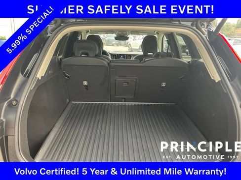 Certified 2024 Volvo XC60 B5 Plus w/ Protection Package Premier AWD/4WD image 32