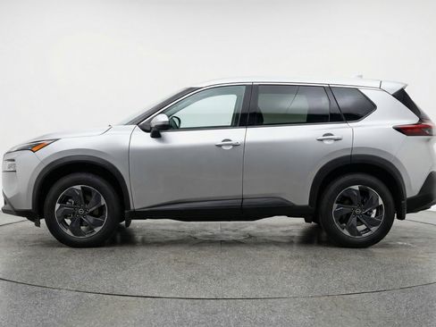 Used 2025 Nissan Rogue SV image 5
