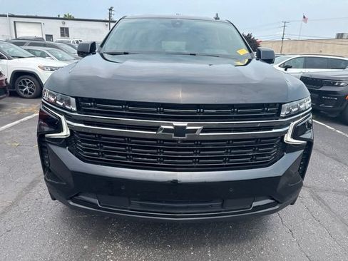 Used 2022 Chevrolet Suburban RST w/ Luxury Package AWD/4WD image 2