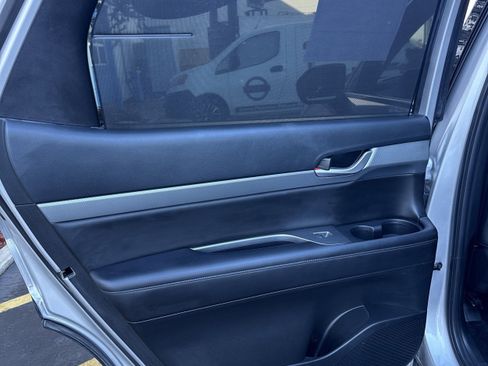 Used 2025 Hyundai Palisade SEL FWD image 13