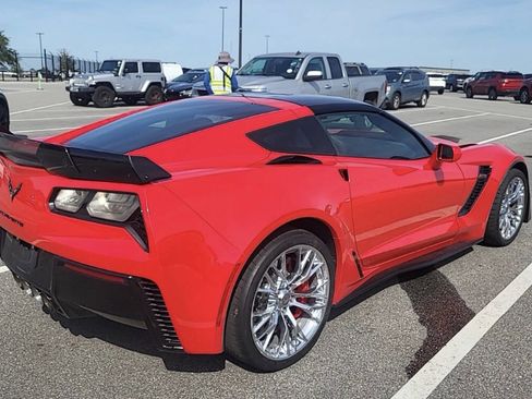 Used 2016 Chevrolet Corvette Z06 w/ 3LZ Preferred Equipment Group RWD image 5