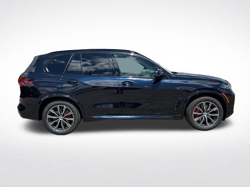 New 2026 BMW X5 xDrive40i w/ M Sport Package AWD/4WD image 2
