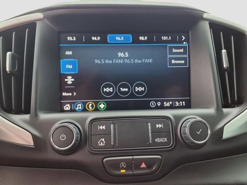 Used 2023 GMC Terrain SLT image 12