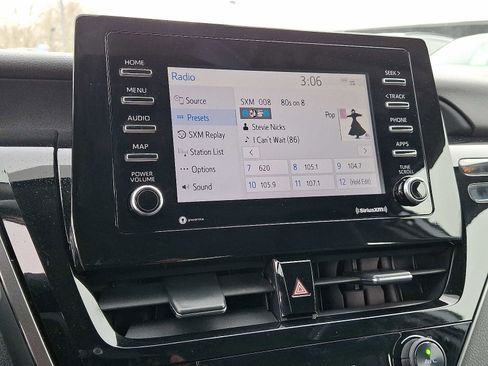 Used 2021 Toyota Camry SE image 16