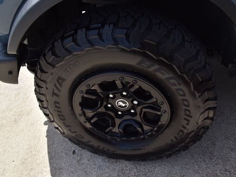 Used 2021 Ford Bronco First Edition AWD/4WD image 10