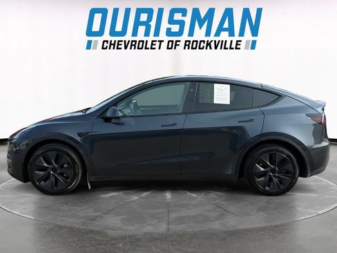 Used 2024 Tesla Model Y Long Range AWD/4WD image 3