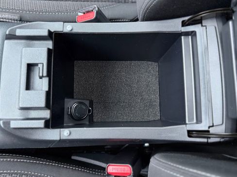 Used 2021 Subaru Outback Premium image 18