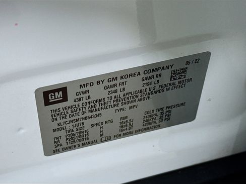 Used 2022 Chevrolet Trax LS w/ Tint and Cruise Package image 36