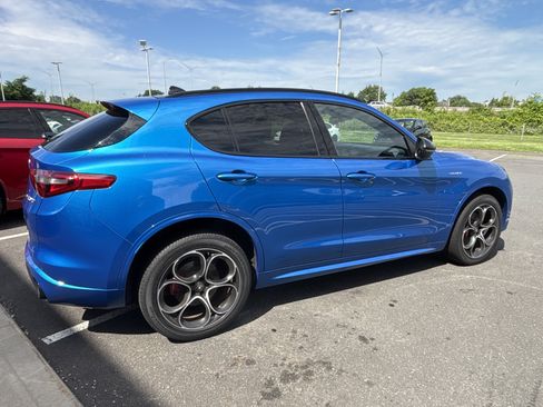 Certified 2023 Alfa Romeo Stelvio Veloce AWD/4WD image 9