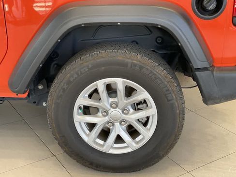 Used 2023 Jeep Wrangler Sport AWD/4WD image 12