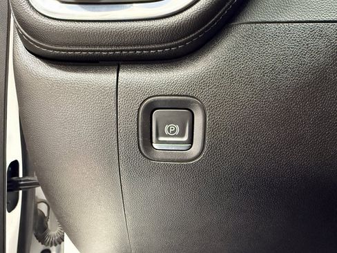 Used 2022 Chevrolet Silverado 1500 LTZ image 23