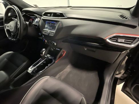 Used 2022 Chevrolet TrailBlazer RS image 27