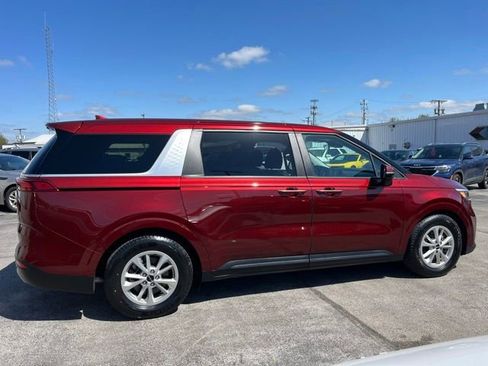 Used 2024 Kia Carnival LX FWD image 14