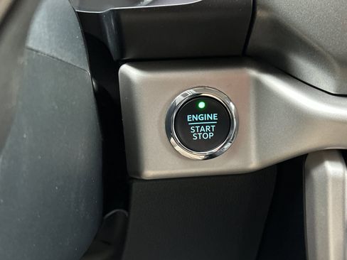 Used 2024 Ford Expedition XLT image 27