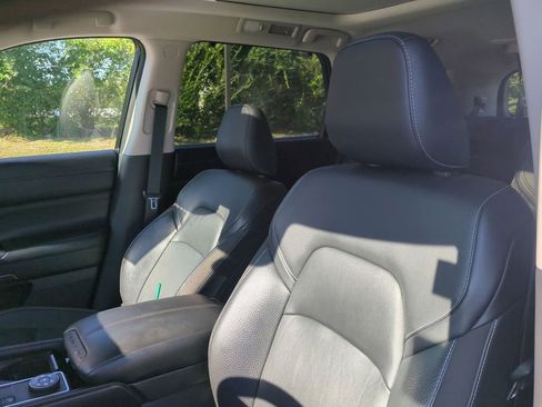 Certified 2022 Nissan Pathfinder SL w/ SL Premium Package image 15